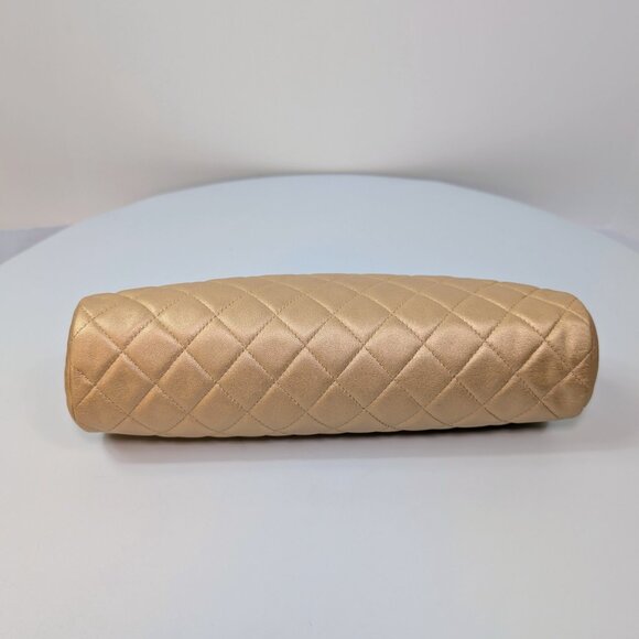 Chanel Pearlescent Gold Half Moon Quilted Lambskin Kisslock Clutch - Picture 6 of 15